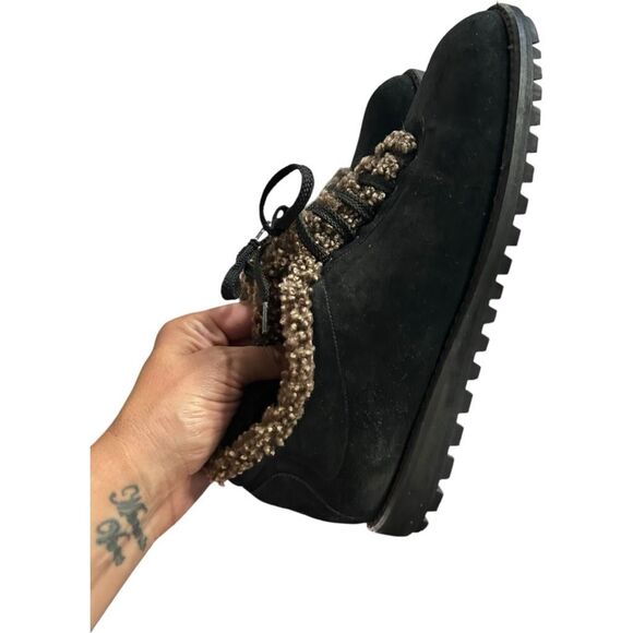 Stuart Weitzman Black Suede Leather Sherpa Casual Shoes Size 8 Retro Designer - Picture 1 of 6